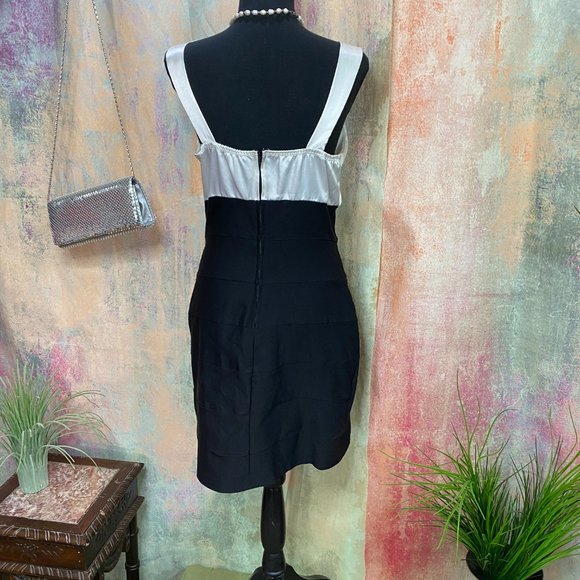 📌Trixxi Form Fitted Cocktail - Party - Homecoming Dress w/ Rich Beaded Neckline - Picture 2 of 13